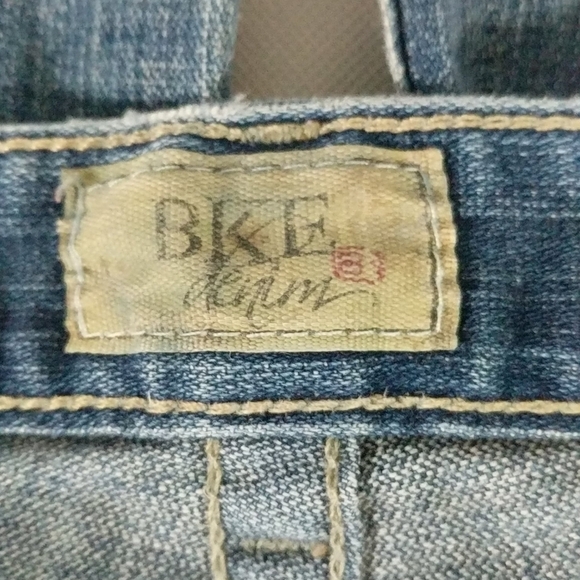 BKE Denim Raw Hem Boot Cut Medium Wash Star 20 Stretch Jeans - size 28 - Picture 2 of 8